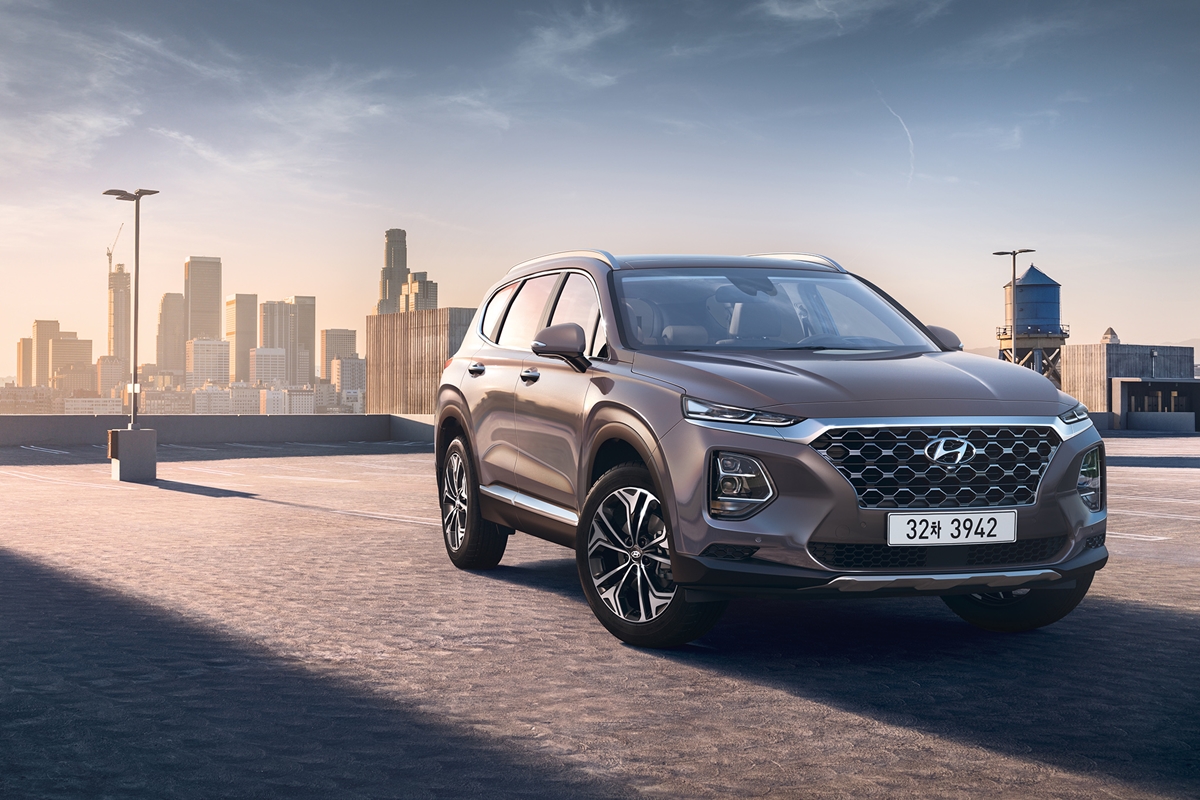 Hyundai SantaFe 2019 xuất hiện tại đại lý trước ngày ra mắt